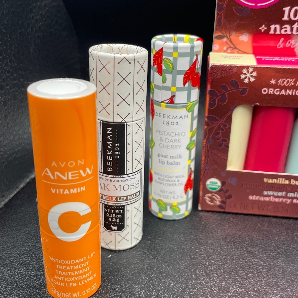 14 Pack Assorted Lip Balms Beekman 1802, EOS, Chapstick Avon NEW-Full Size - Picture 2 of 10